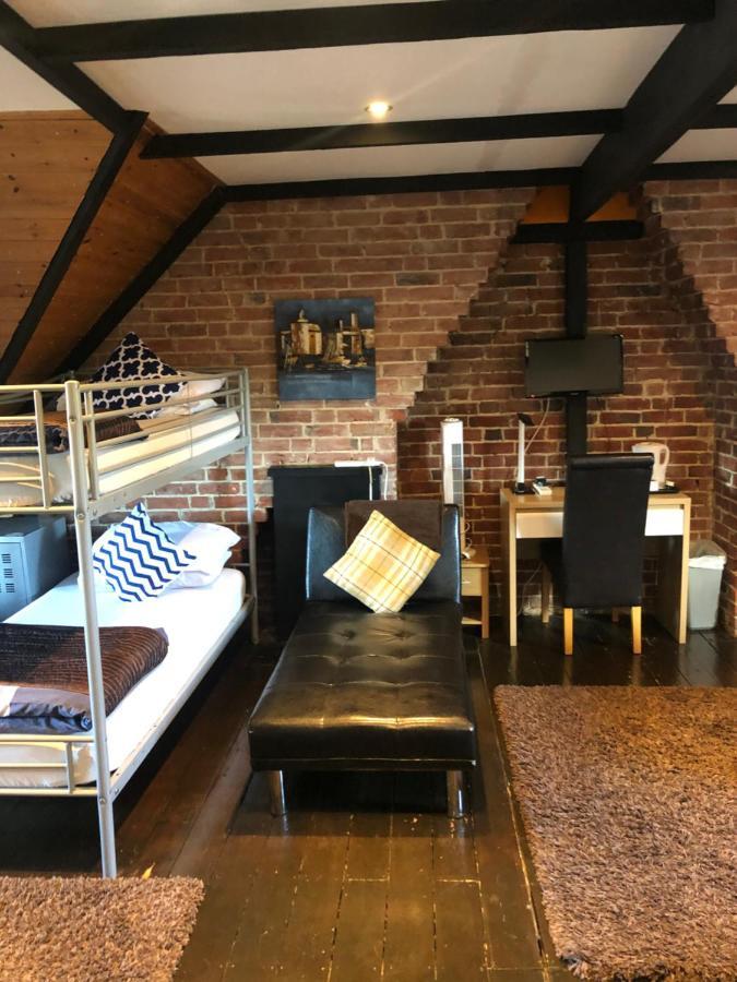 Kipps Backpackers Canterbury Eksteriør billede